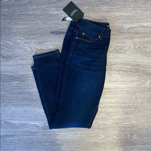 NWT Tahari classic skinny jeans size 4